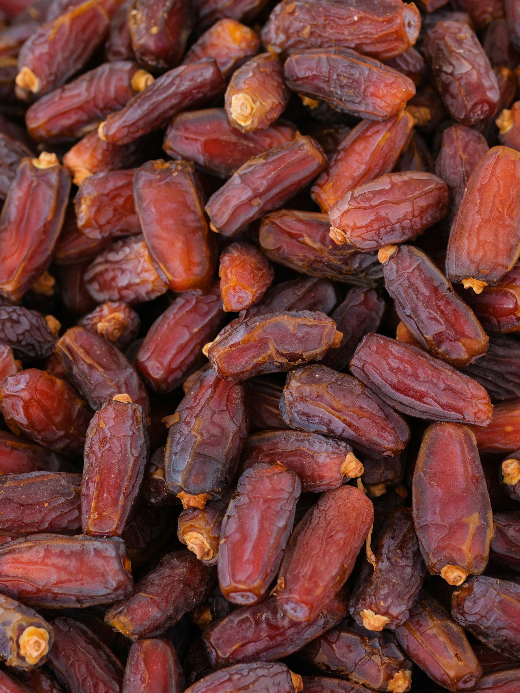 Dattes dorées et translucides en vrac